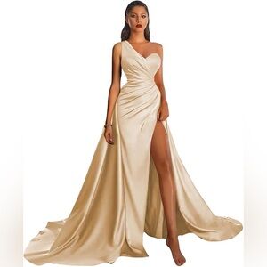 Size 2 Champagne Cream Satin One Shoulder Maxi Dress